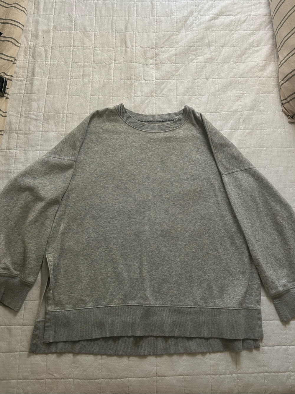 aerie Men's Crewneck Sweater in Heather Gray